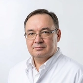Хасанов Олег Даниилович, ортопед