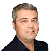 Булатов Робис Юнусович, стоматолог-терапевт