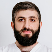 Варданян Гор Самвелович, стоматолог-хирург