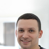 Вильямс Максим Мухтарович, стоматолог-хирург