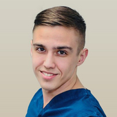 Усманов Дамир Рафаилевич, стоматологический гигиенист