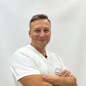 Смолин Никита Сергеевич, стоматолог-терапевт