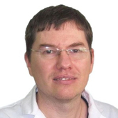 Сосновских Роман Вячеславович, офтальмолог