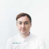 Гиззатуллин Ильдар Варисович, стоматолог-хирург