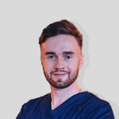 Шенаев Даниил Валерьевич, стоматолог-хирург