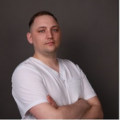 Канищев Денис Александрович, стоматолог-хирург