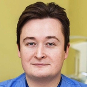 Гинзбург Денис Сергеевич, пластический хирург