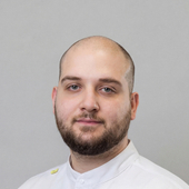 Пипия Давид Владимирович, стоматолог-терапевт