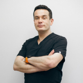 Хаттатов Артём Евгеньевич, стоматолог-хирург