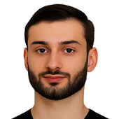 Мадоян Нарек Атомович, стоматолог-хирург