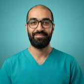 Саканян Тигран Артурович, стоматолог-терапевт