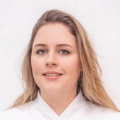 Ефимова Дарья Владимировна, стоматолог-хирург
