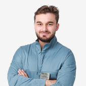 Борукаев Эльдар Тимурович, стоматолог-терапевт