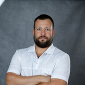 Ющенко Ильяс Николаевич, массажист