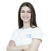 Орлова Яна Сергеевна, стоматолог-хирург