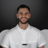 Илиадис Панайотис Хараламбос, стоматологический гигиенист