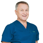 Клинов Александр Николаевич, стоматолог-терапевт