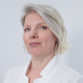 Голубцова Евгения Сергеевна, стоматолог-хирург