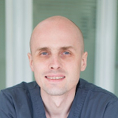 Богданов Игорь Юрьевич, стоматолог-терапевт