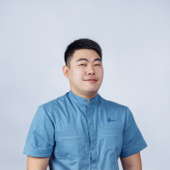 Сим Владислав Александрович, стоматолог-хирург