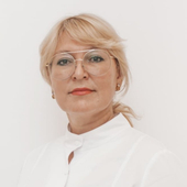 Лебедева Эльвира Ильдаровна, стоматолог-терапевт