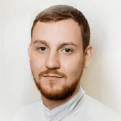 Варламов Антон Сергеевич, имплантолог