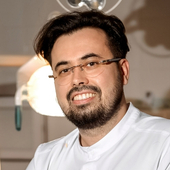 Лалетин Арсентий Алексеевич, имплантолог