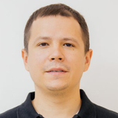 Викторенко Артем Юрьевич, имплантолог