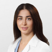 Бабакова Елизавета Юрьевна, пластический хирург