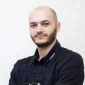 Алиев Омар Багаудинович, стоматолог-терапевт