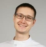 Ермолин Илья Вадимович, имплантолог