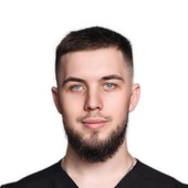 Новиков Роман Геннадьевич, стоматолог-хирург