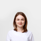 Тараданова Алена Сергеевна, стоматолог-терапевт