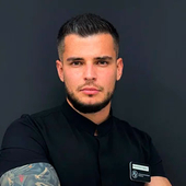 Борзенков Алексей Александрович, стоматолог-терапевт