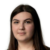 Карагезова Александра Андреевна, стоматолог-хирург