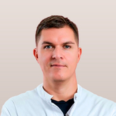 Чубаков Максим Александрович, офтальмолог