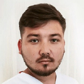 Скосырский Денис Михайлович, стоматолог-хирург