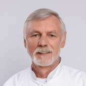 Рындин Владимир Евгеньевич, стоматолог-хирург