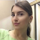 Ушакова Диана Владиславовна, стоматолог-терапевт