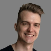 Раузер Эдуард Андреевич, стоматолог-терапевт