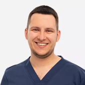 Воловиков Олег Игоревич, стоматолог-ортопед