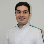 Халилов Тимур Эльдарович, стоматолог-терапевт