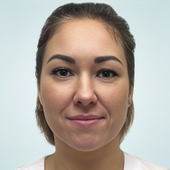 Крайнова Анна Романовна, стоматолог-терапевт