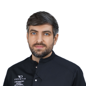 Гулгазарян Арсен Артурович, стоматолог-ортопед