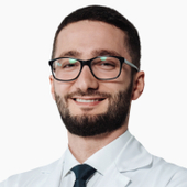 Урусханов Абдул-Малик Зелимханович, стоматолог-хирург