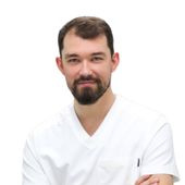 Мансуров Булат Фаридович, стоматолог-хирург