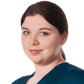 Светлова Ксения Вячеславовна, стоматолог-хирург