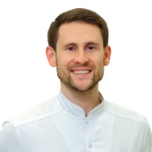 Эйзенбраун Роман Евгеньевич, стоматолог-терапевт