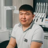 Манкиров Александр Мергенович, стоматолог-хирург