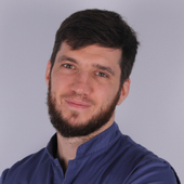 Омаров Тимур Магомедович, стоматолог-терапевт